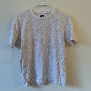 Uniglo graphic t shirt